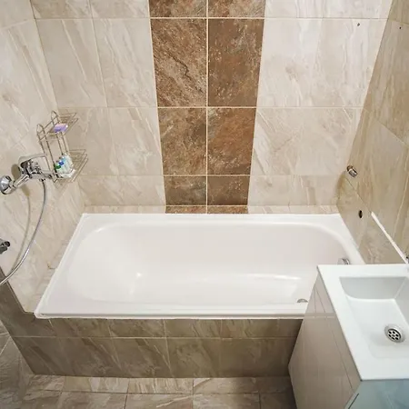 House Tsimerman 4 Bedroom Private House Free Parking Private Garden *