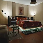 בית נופש House Tsimerman 4 Bedroom Private House Free Parking Private Garden וארנה