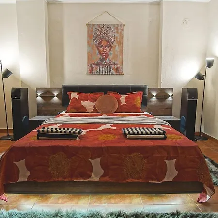 Casa vacanze House Tsimerman 4 Bedroom Private House Free Parking Private Garden
